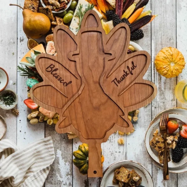 A wooden board with the words " thankful " written on it.